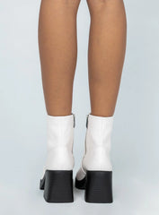 Halo Boots White
