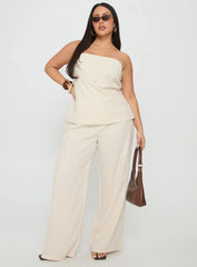 Irresistible Strapless Top Cream Curve
