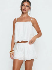 Madison Avenue Embroidered Detail Shorts White