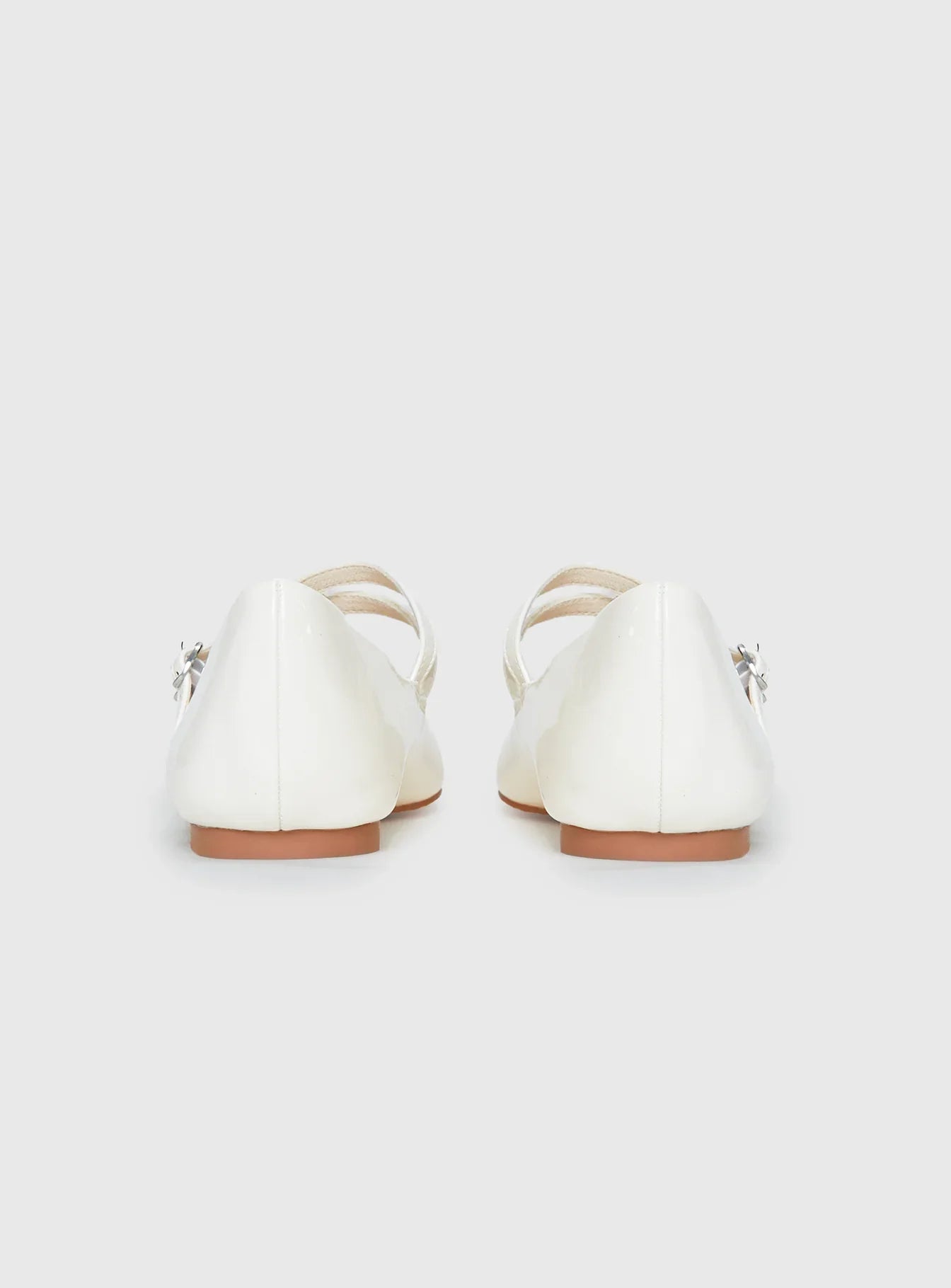 Billini Finnegan Ballet Flats Bone Patent