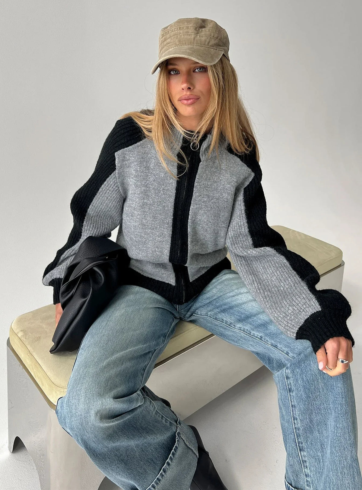 Asrar Jumper Grey Black