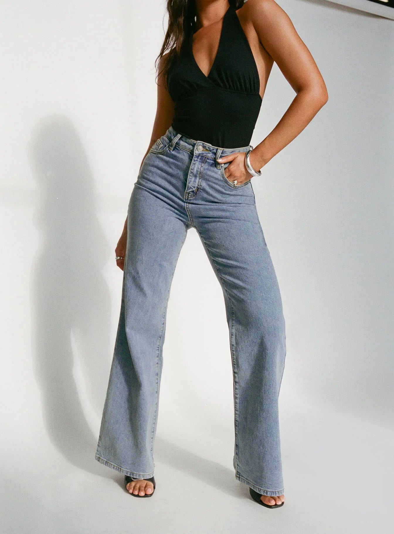 Thearlie High Rise Flared Jeans Light Wash