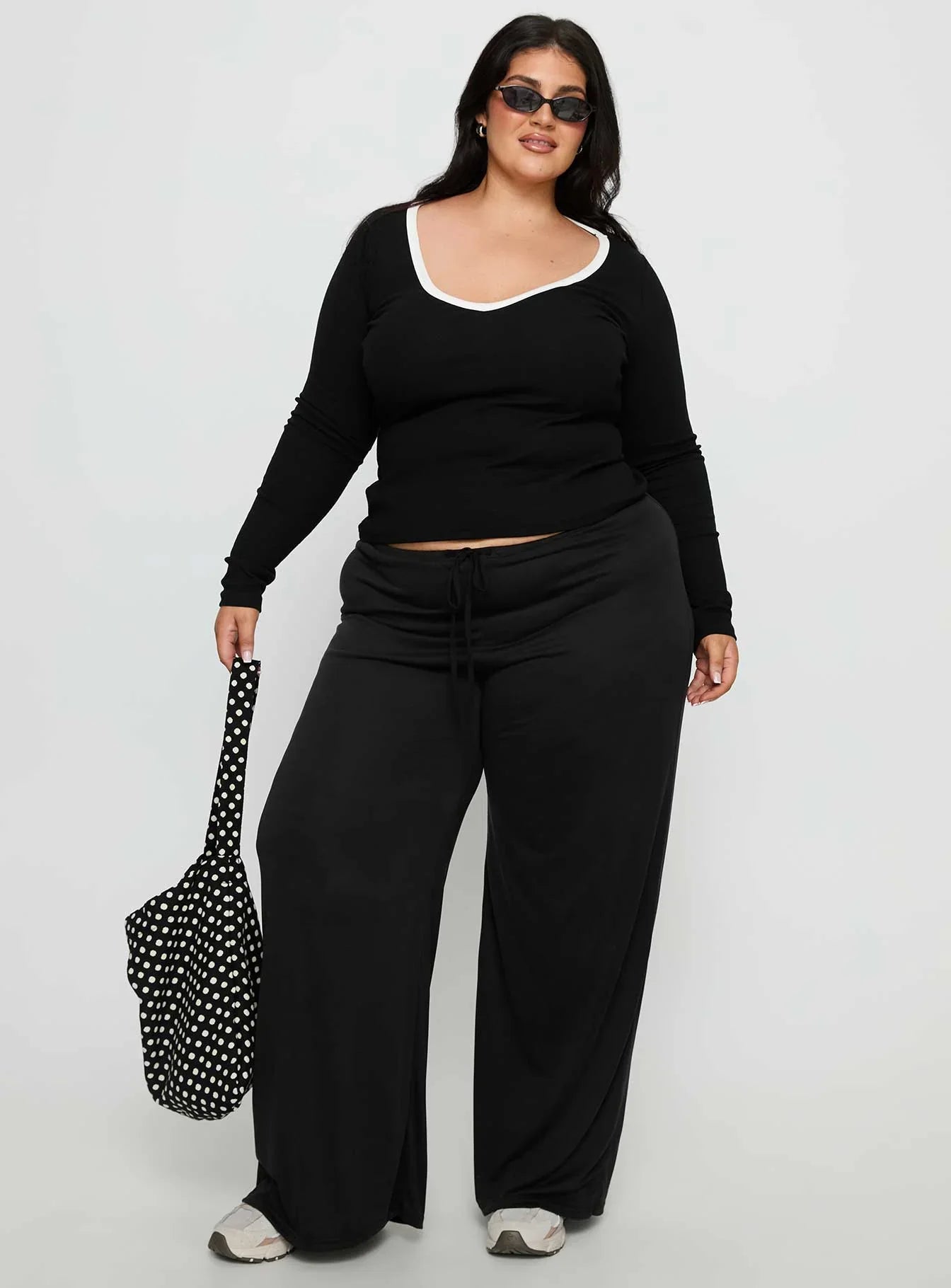 Baseline V Neck Long Sleeve Top Black White Curve